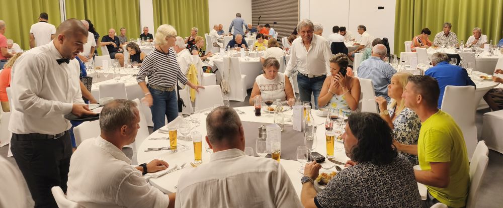 Player's party a Hotel Helikon dísztermében