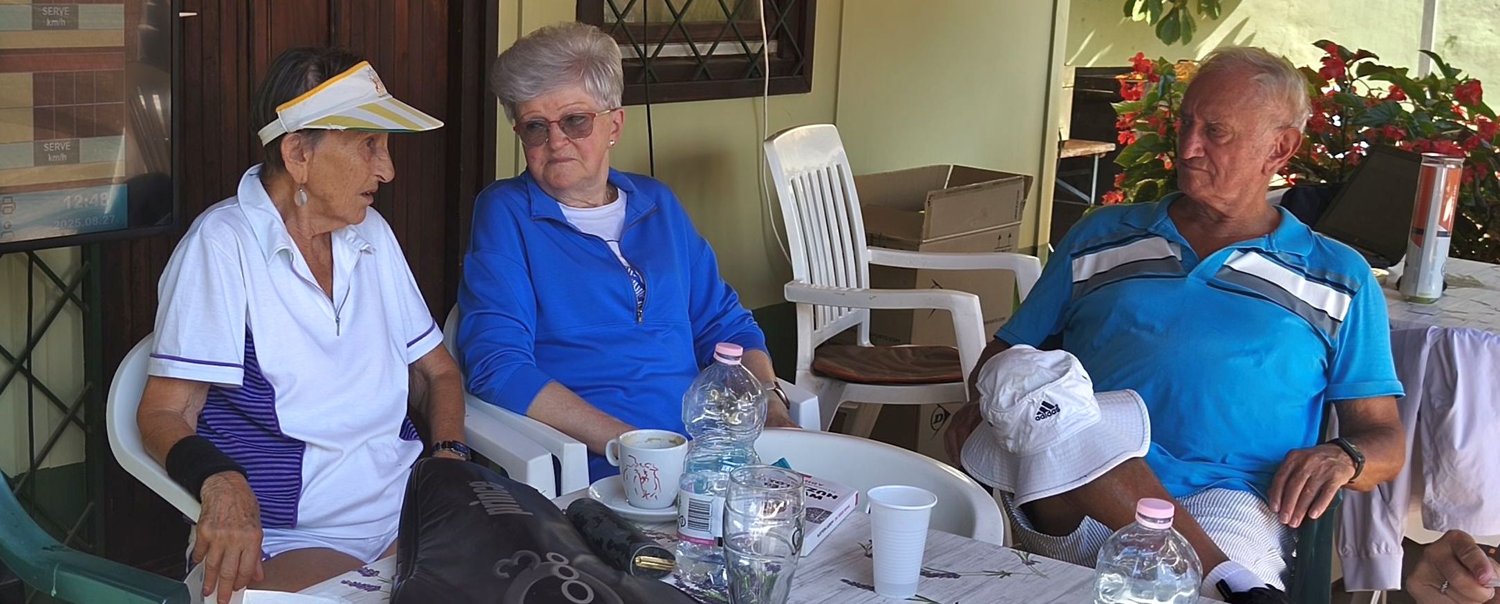 A születésnapos Horváth Flóra (balról), valamint a Pohly házaspár