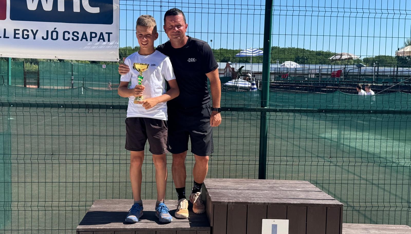 A 2025-ös vidékbajnokságon egyéni döntős Czóbel Levente és edzője Bogyó Tamás a dobogó második fokán